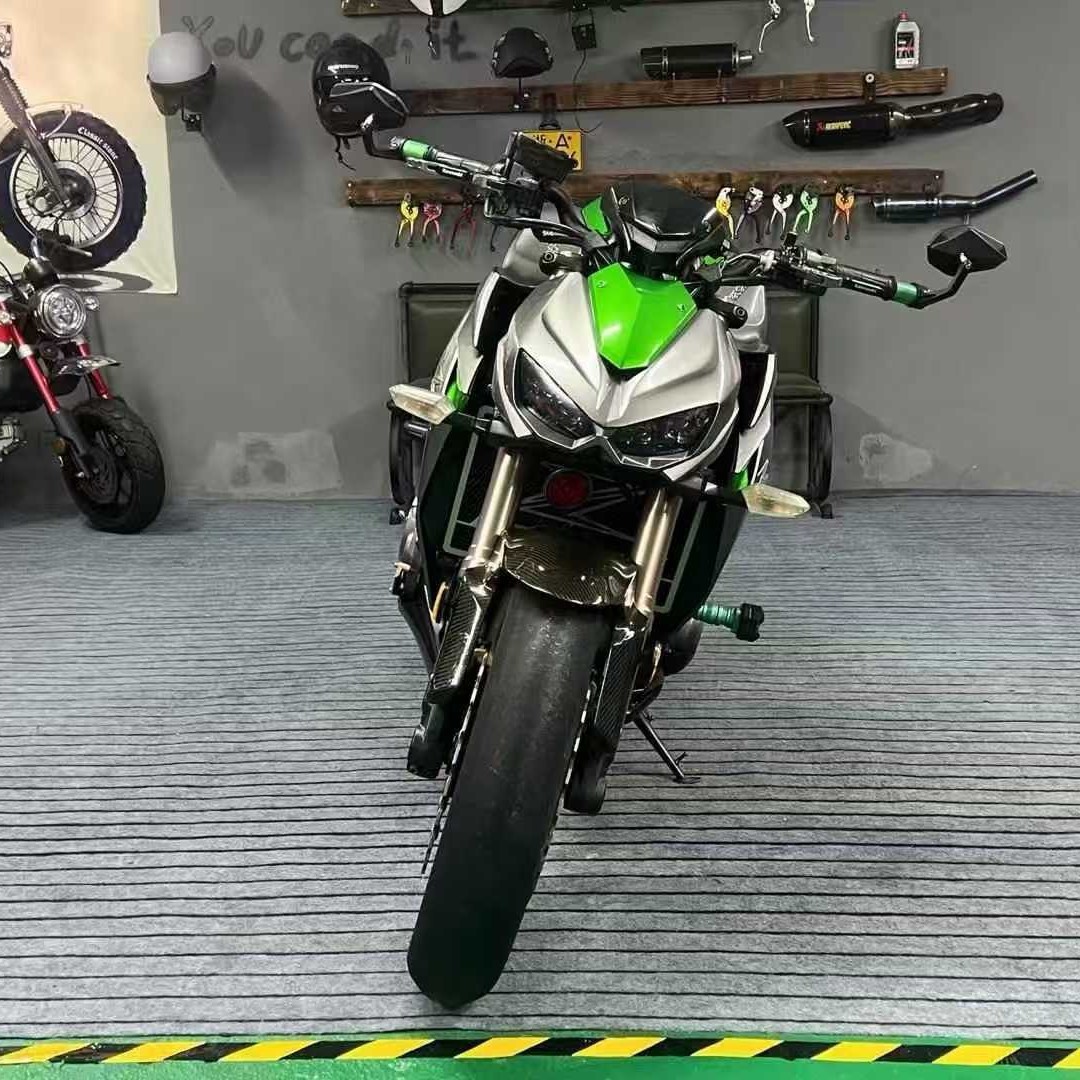 Kawasaki Z1000蟒蛇 importación pura Kawasaki, electroinyección de cuatro cilindros en línea, carro de litro refrigerado por agua