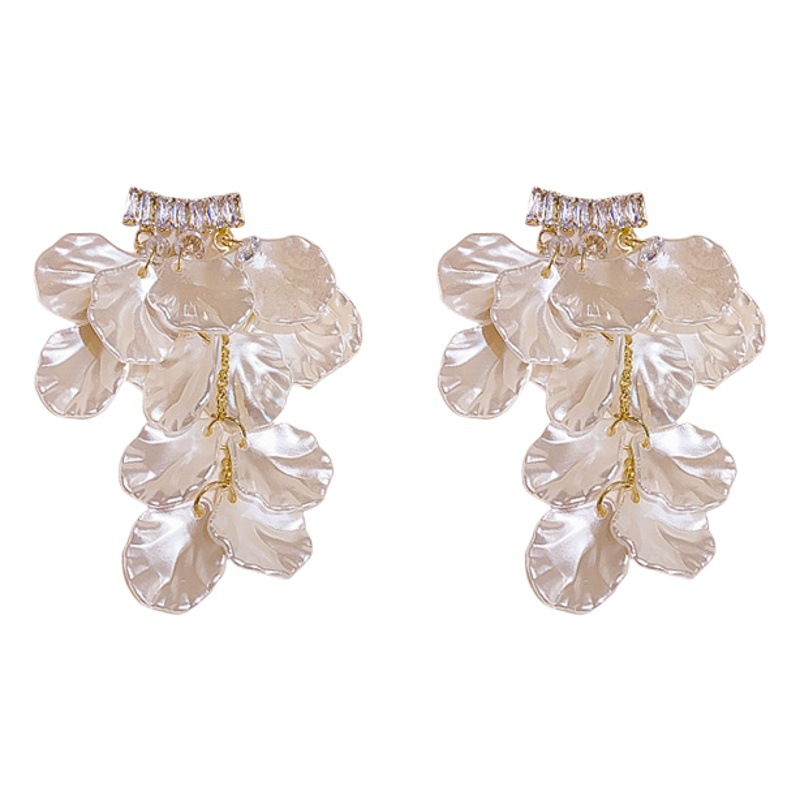 Aguja de plata Súper Hada ZIRCON Shell borla pendientes de moda pendientes de lujo de luz pendientes de alto grado elegante retro francés para las mujeres