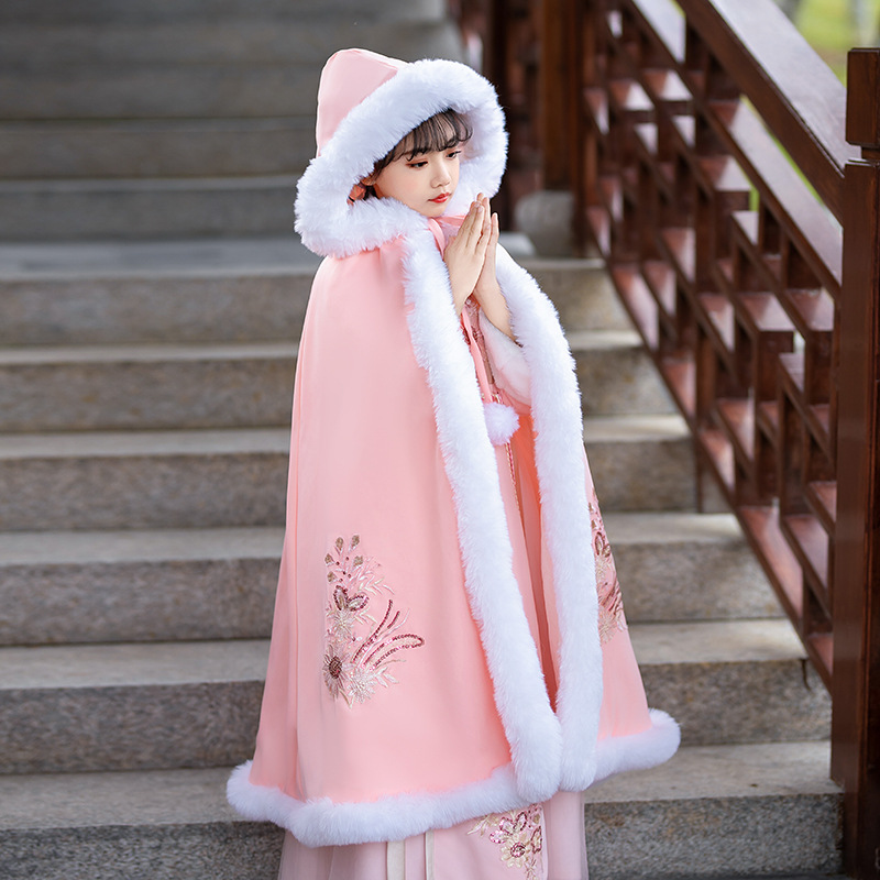 Hanfu-style girls' winter warm New Year's dress, children's Chinese-style pink Tang suit, little girl's magical New Year's outfit