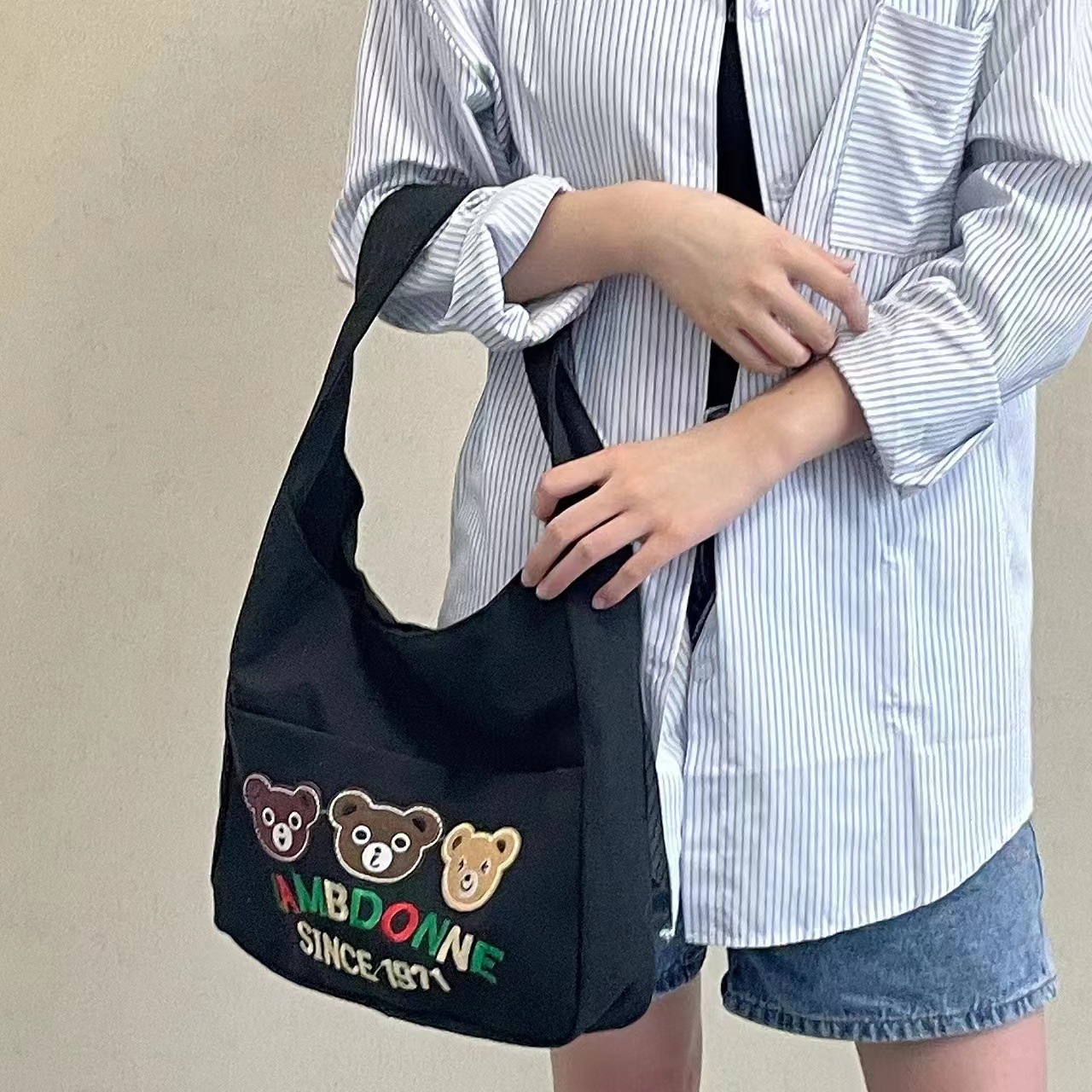 Travel canvas bag for women, single shoulder, 2023 new large-capacity student schoolbag, ins art Academy style cloth bag undefined