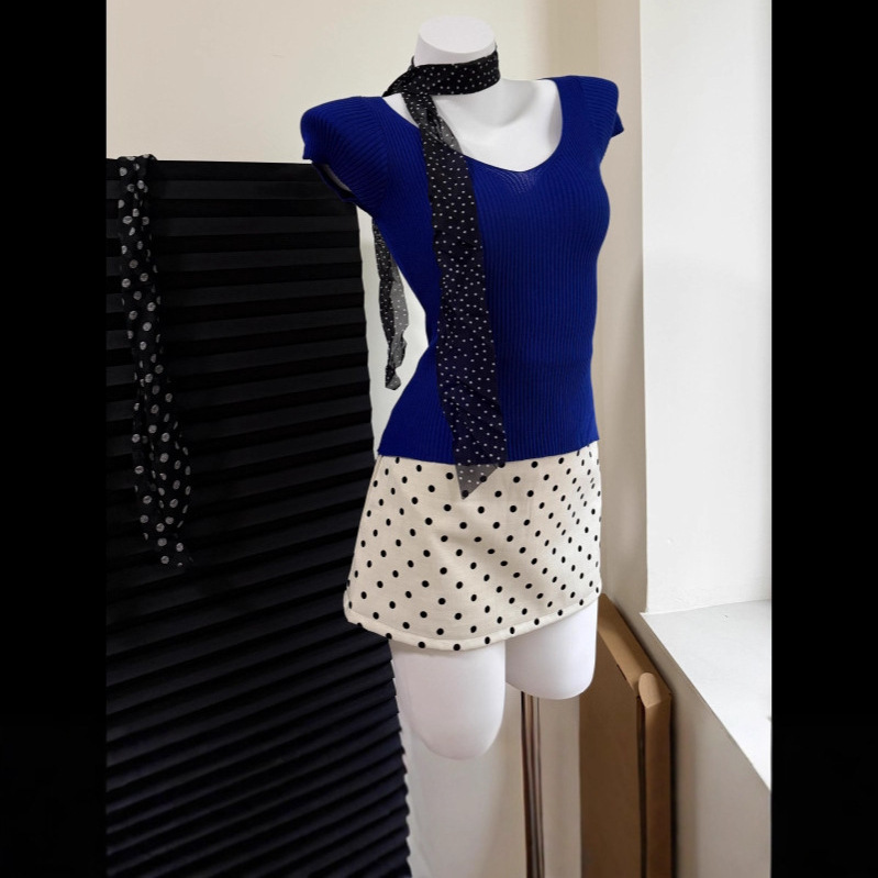 Klein Blue French V Neck Right Shoulder Small Flying Sleeve Top Summer Sexy Chic Beautiful Slim Knitted Short-Sleeved Women