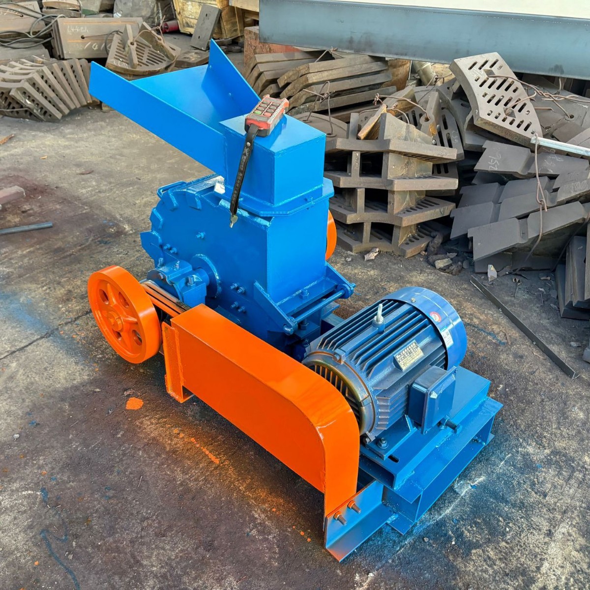 昌亿矿山破碎机高效率制砂破碎机建筑施工得力设备