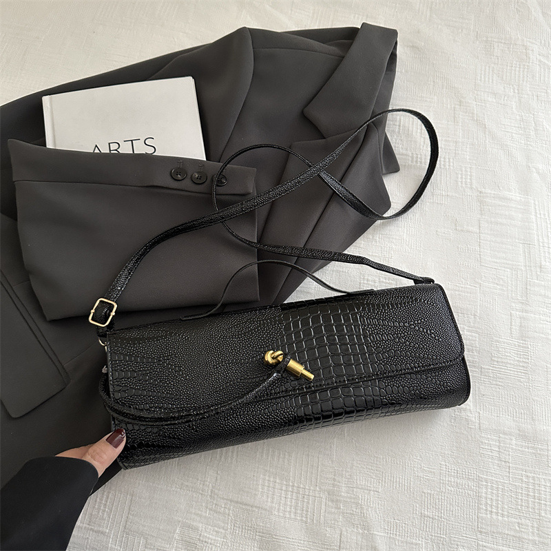 Nuevo bolso mujer moda europea y americana 2025 verano casual pequeño bolso cuadrado personalidad moda estilo occidental bolso de mensajero de un solo hombro mujer