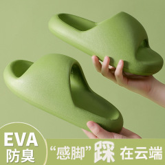 スリッパの女性の通気性の厚い柔らかい底のevaの家の室内の滑り止めの防臭の浴室の外は夏の男性の冷たいスリッパを着て卸売りします。