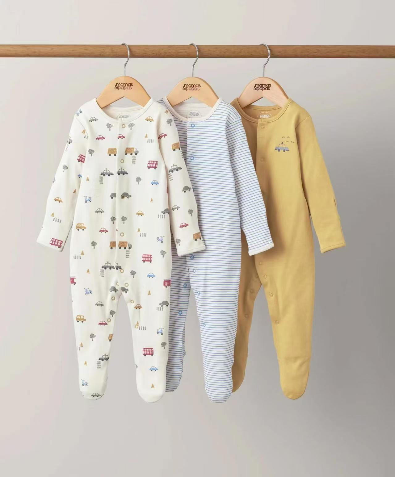 外国貿易の子供服春秋タイプの赤ちゃんのワンピースの長袖は足を包んでパジャマの新入生の赤ちゃんのプレゼントの箱を登ります。