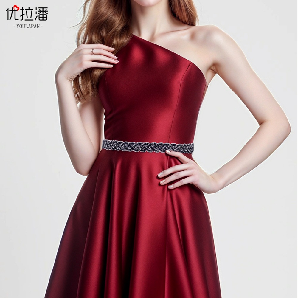 Black waist belt for bride