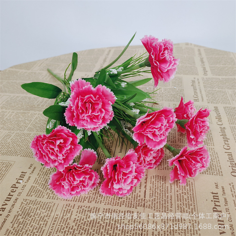 Ramo de simulación de clavel Flores falsas Flores de seda Flores secas Decoración de la sala de estar Decoración de la mesa de comedor Flores decorativas Plástico Día de la madre