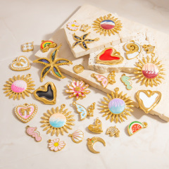 クロスボーダーの油を滴らせるdiyのアクセサリの部品は色を落とさない太陽の貝殻のネックレスのネックレスのペンダントのステンレスのペンダントのペンダントのアクセサリー