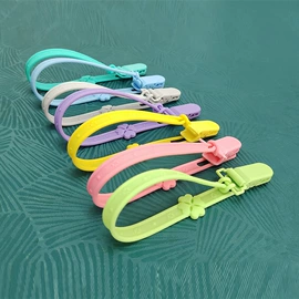 喂养餐具;日用橡胶;牙胶