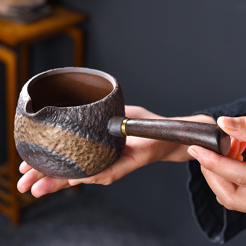 日式復古耐高溫粗陶鎏金側把公道杯家用陶瓷分茶器手抓磨砂茶海