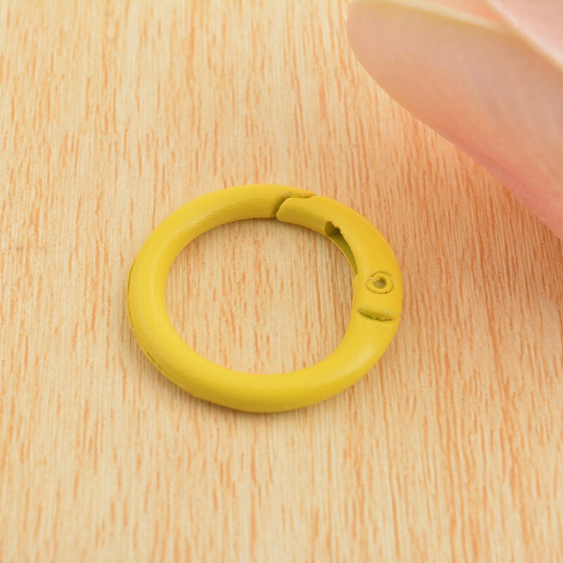 ホット販売 DIY ジュエリーアクセサリー 33 ミリメートルスプリングバックルスプリングコイル合金ペイントカラーカードリングキー材料卸売|undefined