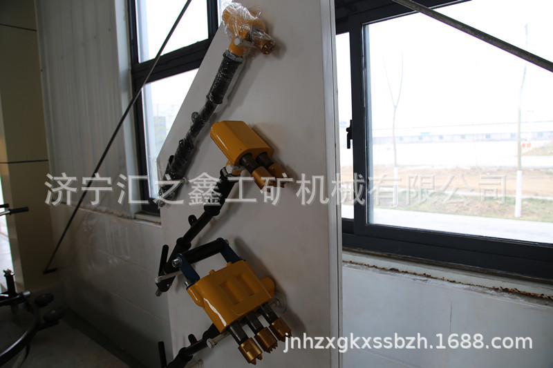 手持式凿毛机 (2)