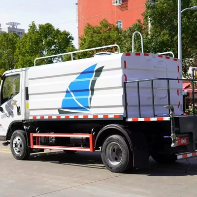 Suvarma maşınları Blue Brand 7 Cubic Meter Sprinkler