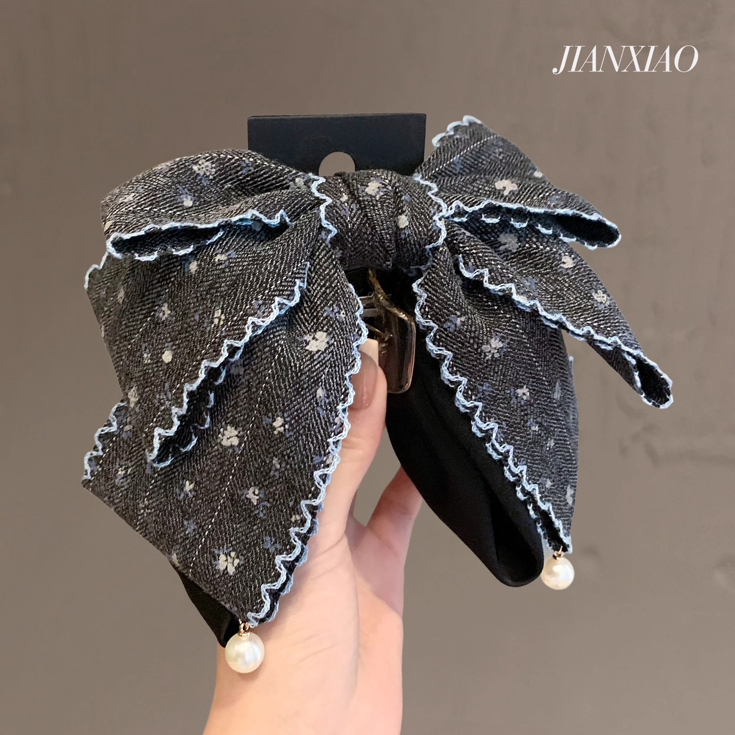 Cute cloth with bow
