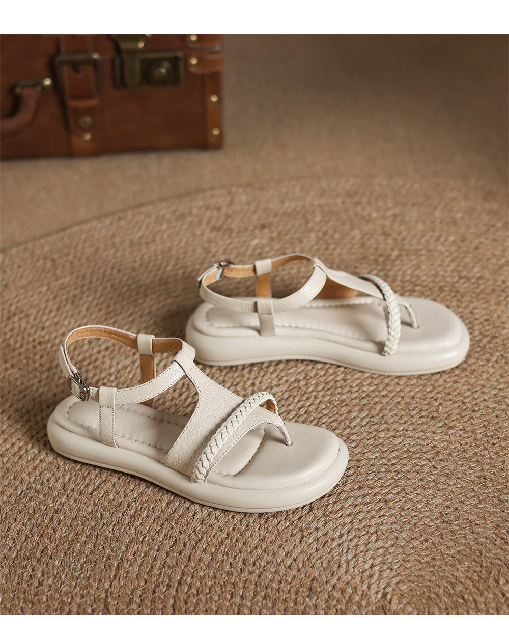 Sandal nữ quai chữ V đế bệt phong cách đi biển — màu trắng ngà chi tiết 14