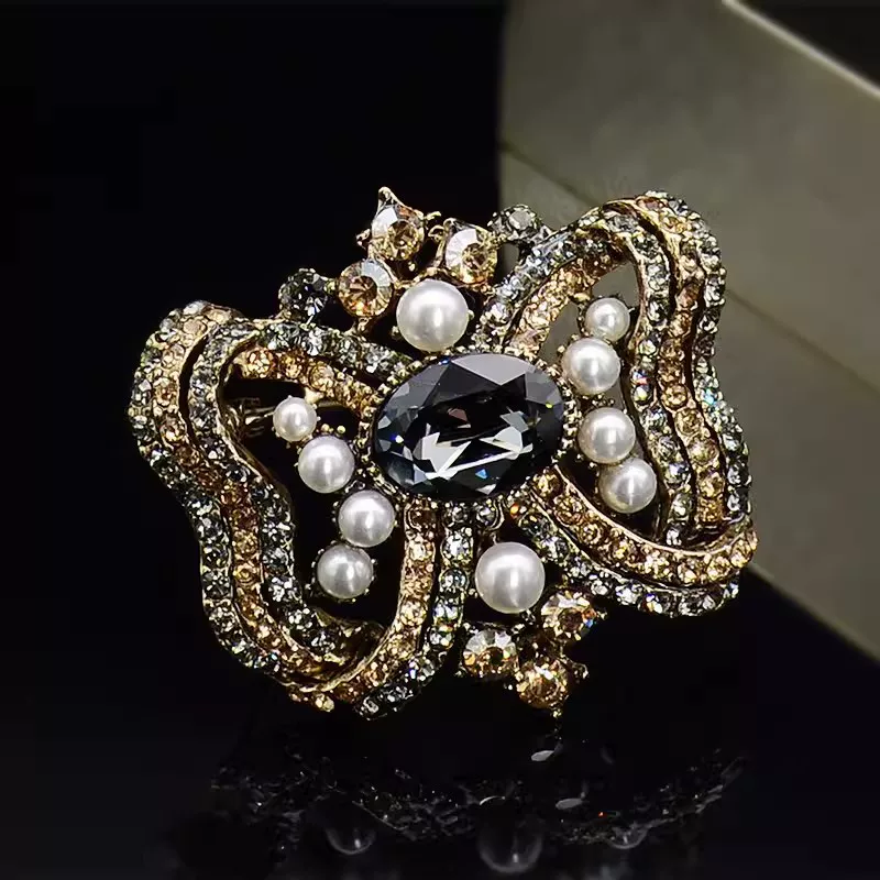 ПRetro high-end small design brooch, sophisticated pin with bow lapel pin, accessories, trend of season