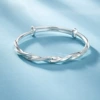Mobius pull the bracelet