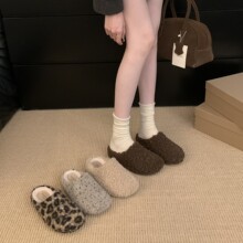 2025�¿�͹ź�׼ӽqëë��ЬŮ�⴩С�����^��һ�_������