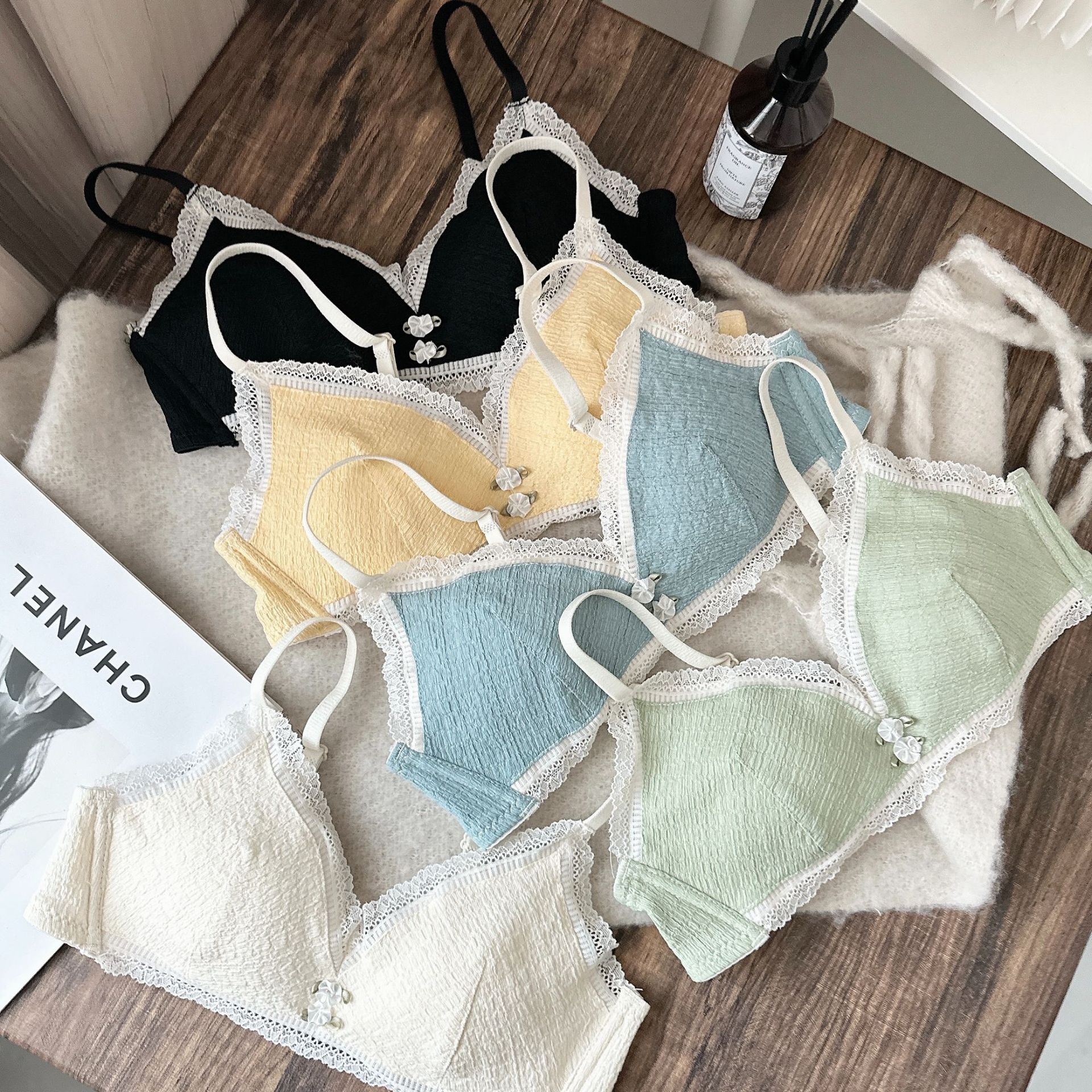 Ropa interior de encaje ligero para niña reunida sin anillo de acero, copa fija, recolección lateral de leche auxiliar, sujetador de soporte superior anti-caída