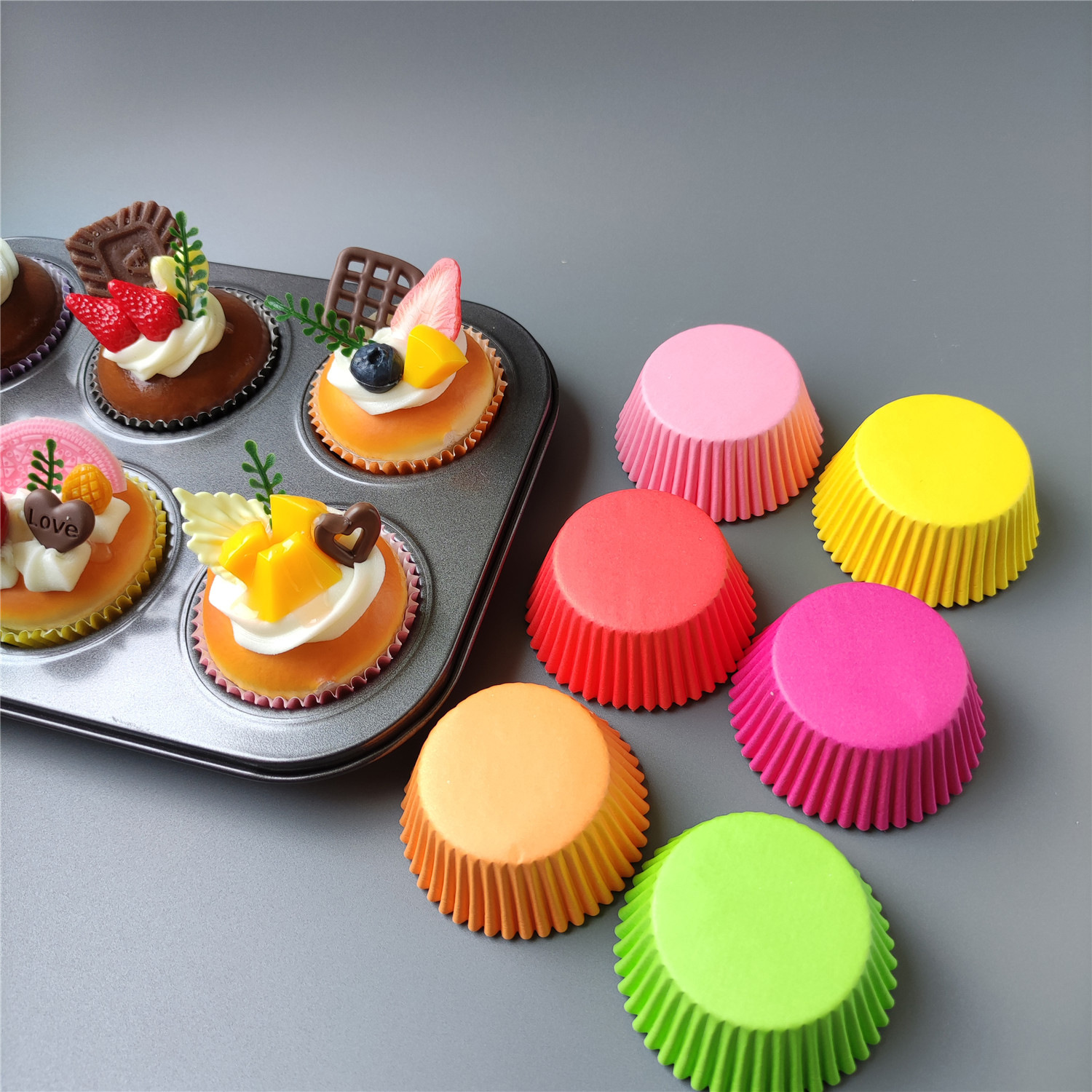 100 tazas de pastel de vacaciones de papel de color sólido para hornear tazas de papel a prueba de aceite para pastel de papel parachufe de papel de nieve Mei Niang image 3