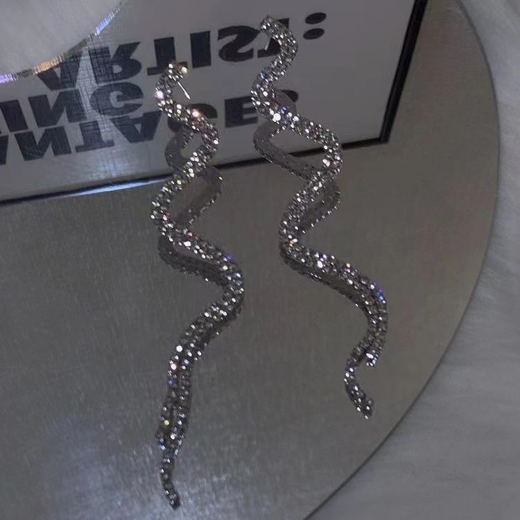 Daily Occasion Alloy Material Wholesale Jewelry Exaggerated Simple Style Solid Color Snake Alloy Rhinestones Inlay Drop Earrings