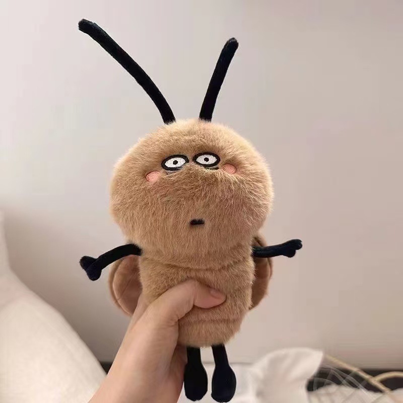 Cucarachas en línea transfronterizas juguetes de peluche pequeños muñecos fuertes muñecas feas creativas extrañas colgantes especiales de Guangdong