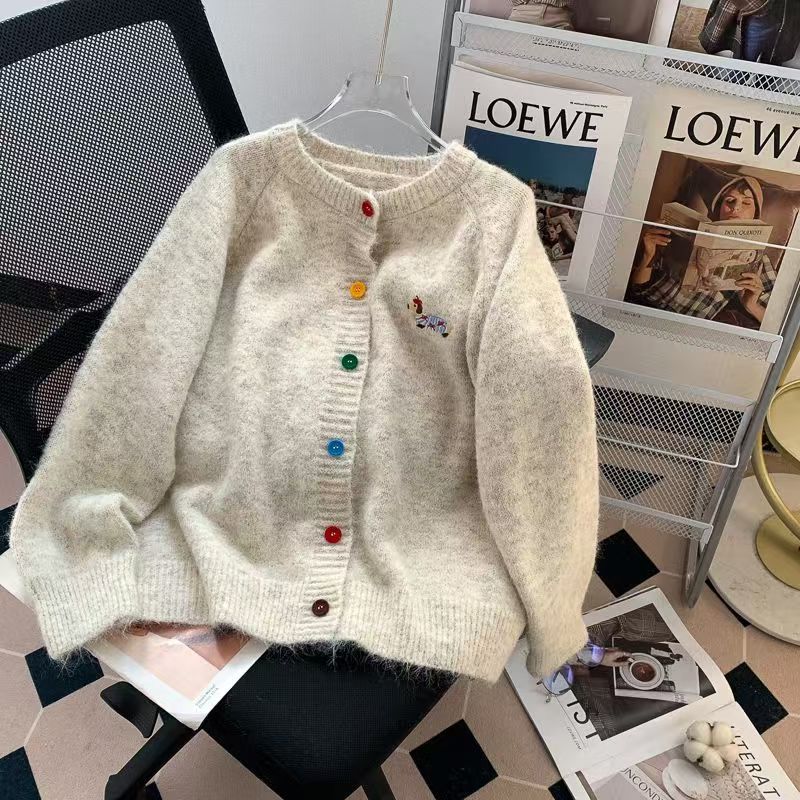 24 invierno Puyuan estilo coreano de cuello redondo bordado cardigan de punto con 2024 nuevo otoño invierno exterior image 1