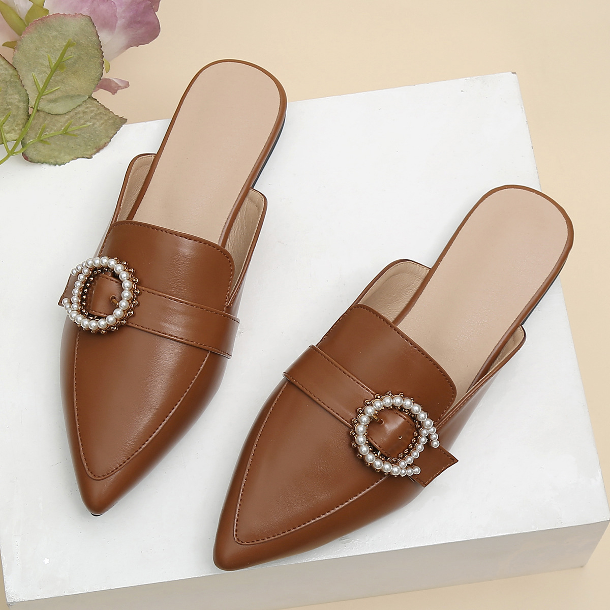 Neue grenzüberschreitende Naher Osten Casual Wind Außenhandel Großhandel Baotou spitze Zehenmode einzelne Schuhe vielseitige flache Unterseite große Größe_voghion.com