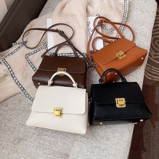 Fashion Retro Handbag for Women 2026 Trendy Versatile Small Square Handbag New Style Trendy Versatile Shoulder Crossbody Bag