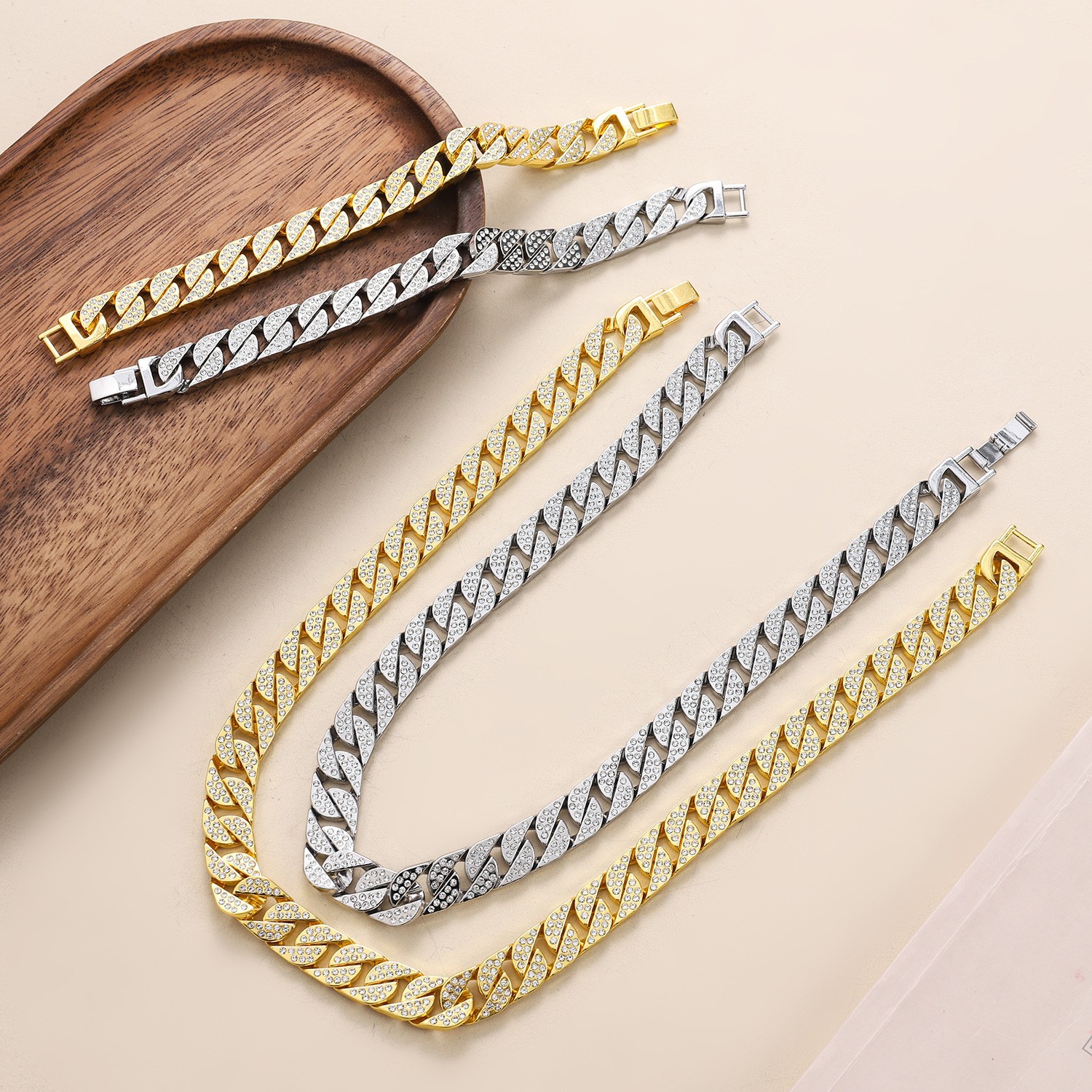 Montre hip-hop créative pleine de diamants, bijoux de personnalité, design de niche, boucle, chaîne cubaine_voghion.com