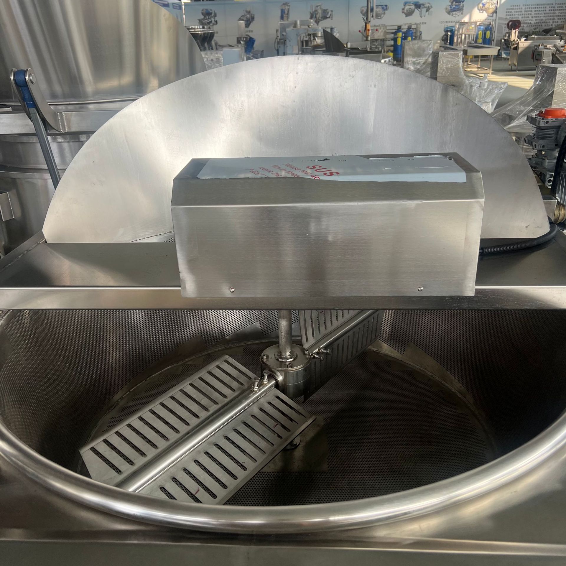 Freidora de gas automática de cesto giratorio 304 material de acero inoxidable maní frijoles secos de pescado crujiente