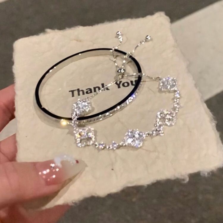 Cold Style Four-leaf Clover Zircon Bracelet Elegant Exquisite Light Luxury Design Sense High Beauty Value White BFF Bracelet Bracelet