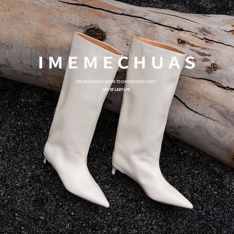 Stylishness off the charts! White wide-calf women's boots with pointed toe, kitten heel, straight-cut, knee-high genuine leather boots Stylishness off the charts! White wide-calf women's boots with pointed toe, kitten heel, straight-cut, knee-high genuine leather boots