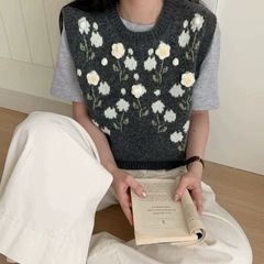 韩系立体花朵甜美风针织马甲女早秋季新款气质洋气毛衣背心上衣女