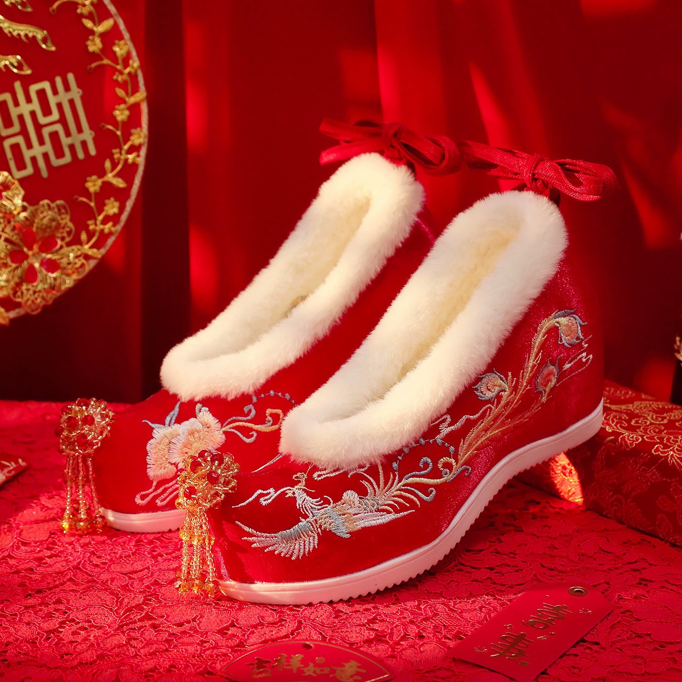 Новый осенний и зимний бархатный бахромированный костюм Han