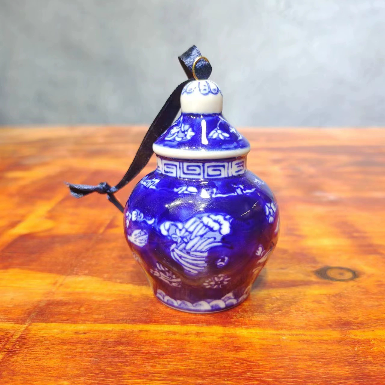 Фарфоровые украшения Jingdezhen рождественская ярмарка украшение ёлки украшение автомобиля голубая и белая фарфор украшения керамическая молодая генеральная банка ветровой колокол