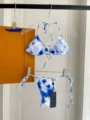 22