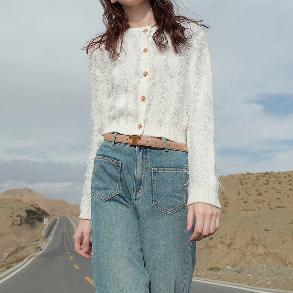 Autumn sweater with a round collar
