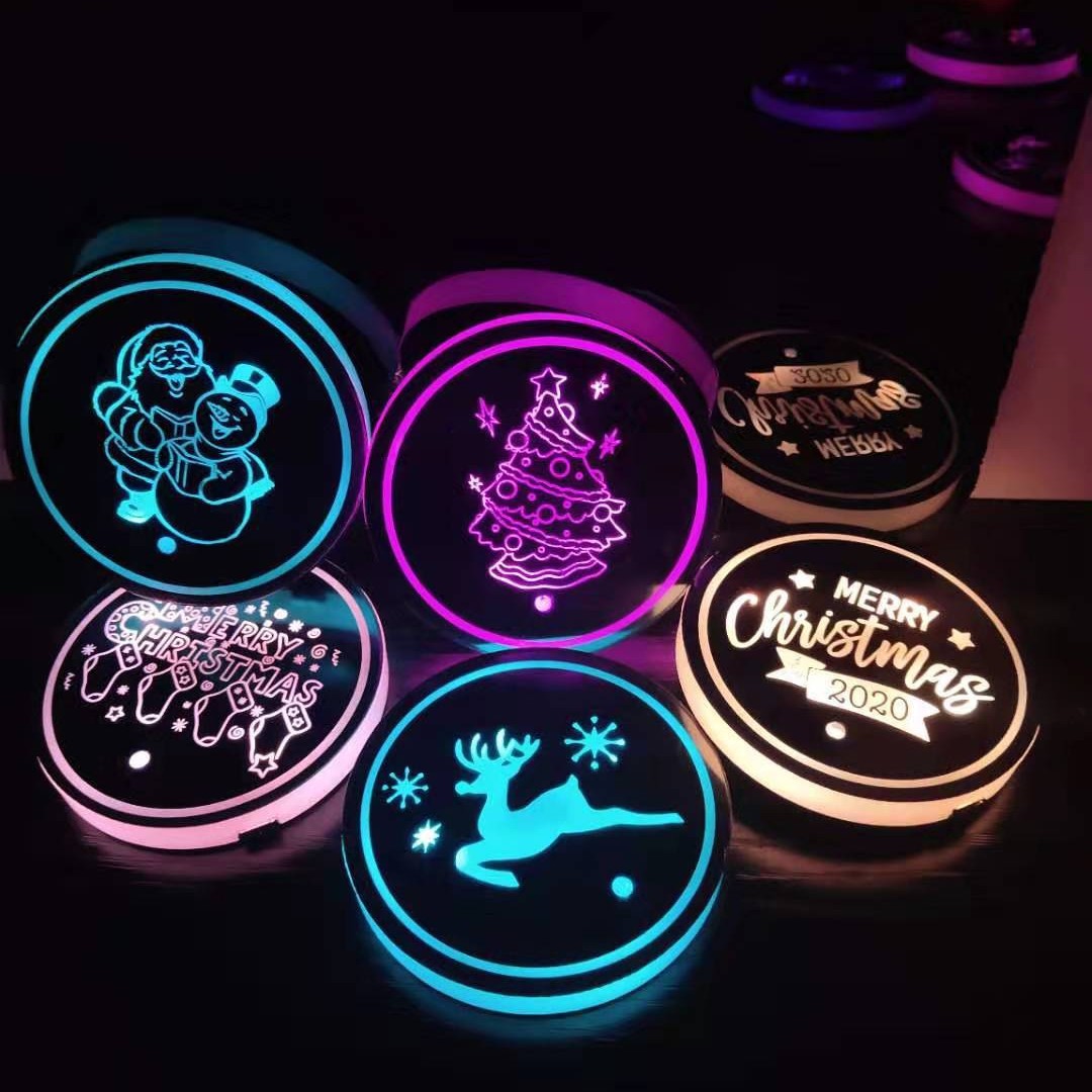 Navidad colorido luminoso estera taza de agua suministros de coche logotipo del coche taza de agua luz LED luz de techo decoración del coche antideslizante estera