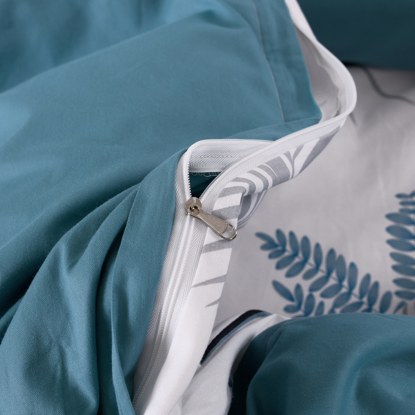 Algodón puro de cuatro piezas de ropa de cama dormitorio de estudiantes sábana cubierta del edredón Algodón puro simple piel-friendly nueva cubierta del edredón impreso Doble