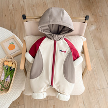 新生婴儿衣服冬装男宝宝加绒加厚冲锋衣连体衣超萌外出服外套哈衣