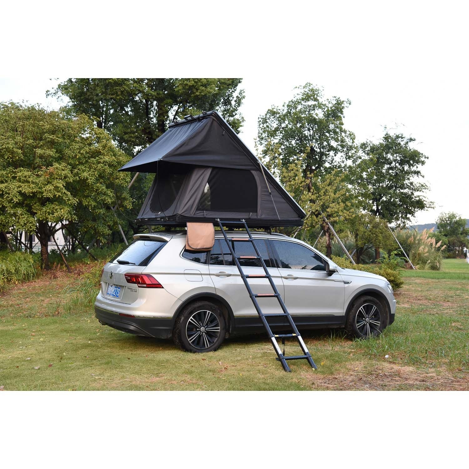 Outdoor folding roof top tent, car-mounted tent, mountain camping, SUV off-road outdoor camping manufacturer