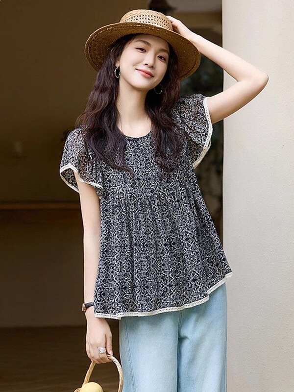 Fashionable Age-Reducing Chiffon Shirt Top for Summer, Women's Flowing Loose Shirt That Covers the Belly, Women's Contrasting Color Lace Short-Sleeved Shirt
