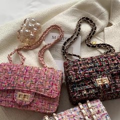 クロスボーダーの小さな香りのウールバッグ、レディースバッグ、ファッショナブルで人気のある韓国スタイルのファッショナブルで多用途なチェーンショルダークロスボディバッグ