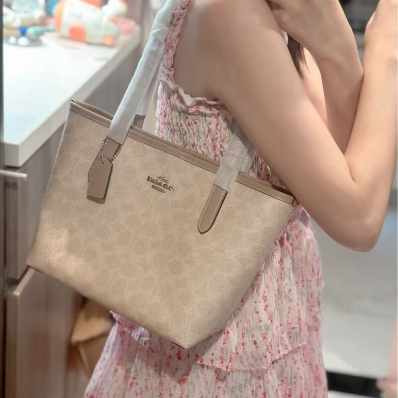 Koujia's New City23 Tote Bag, Large-Capacity, Fashionable and Versatile Cross-Body Bag, Single-Shoulder Retro Handbag for Work Clothing
