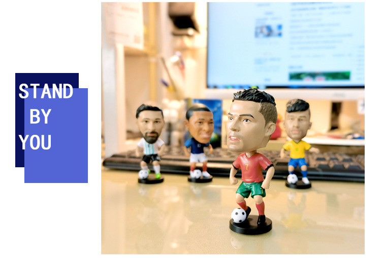 World Cup Football Star Figurines Car Ornaments Gifts for Boys Cristiano Ronaldo Haaland Spring-Loaded Bobblehead Dolls
