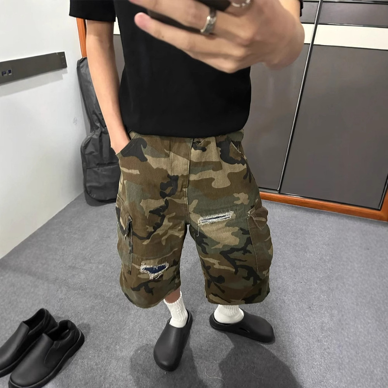 American Style Street Ripped Patch Cropped Jeans Men's and Women's Summer Niche Design Sense Loose Washed Camouflage Shorts American Style Street Ripped Patch Cropped Jeans Men's and Women's Summer Niche Design Sense Loose Washed Camouflage Shorts