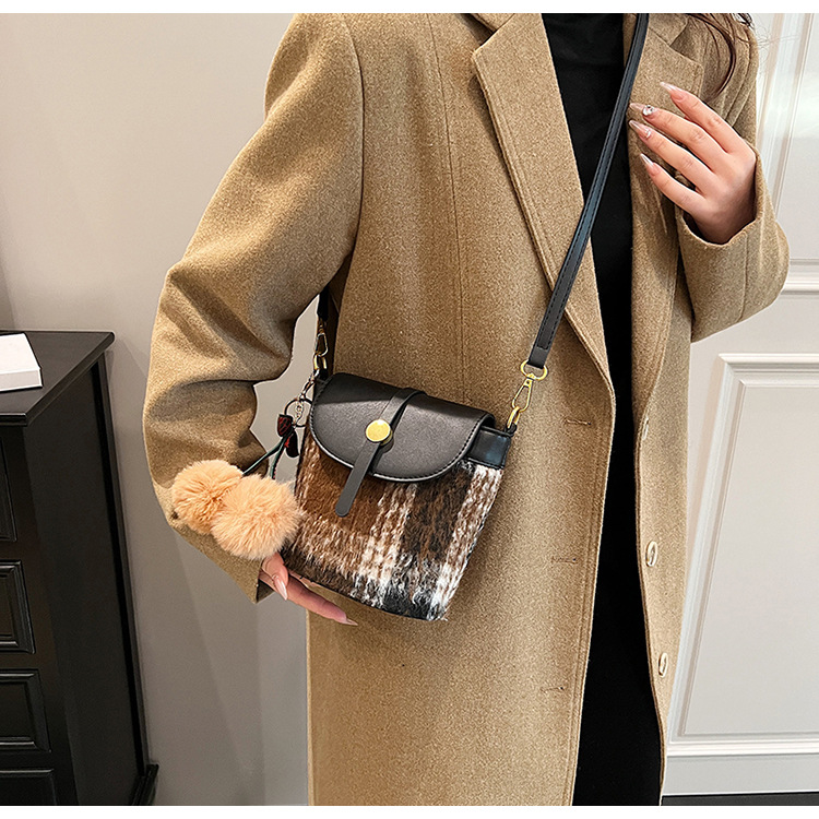 Moda autunno/inverno nuova borsa a tracolla monospalla in stile occidentale da donna versatile in lana 2024_voghion.com