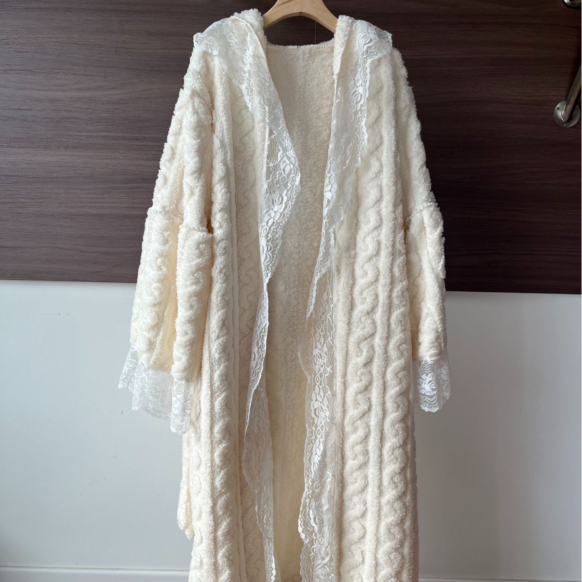 GraceChic Nachthemd aus französischer Spitze für Damen, Herbst und Winter, Korallenfleece, langes, sexy, mit Schnürung, hochwertiges Badekleid/Nachthemd im Prinzessinnenstil_voghion.com