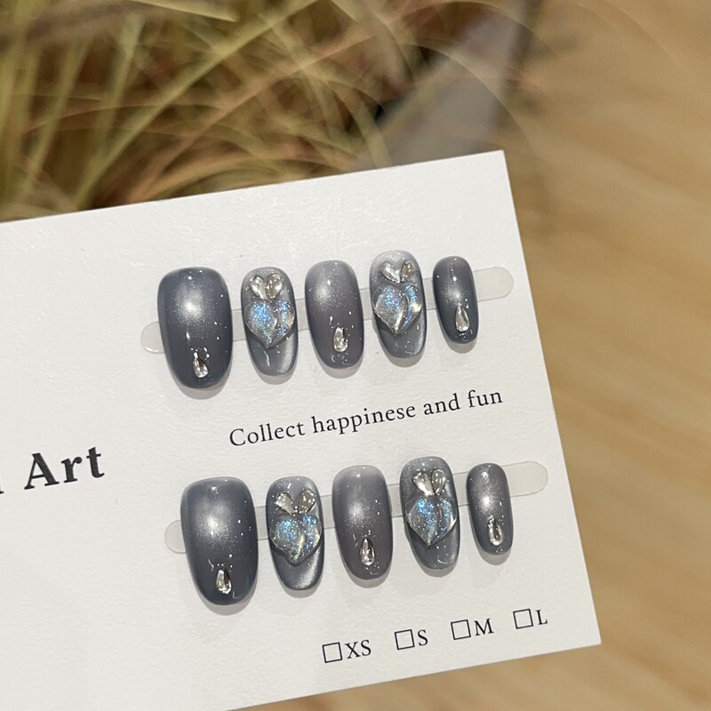 Purely Handmade Wearable Nails, High-End Cold Gray Cat-Eye Short Manicure Nails, Oval Accessible Luxury Fake Nail Patches Purely Handmade Wearable Nails, High-End Cold Gray Cat-Eye Short Manicure Nails, Oval Accessible Luxury Fake Nail Patches